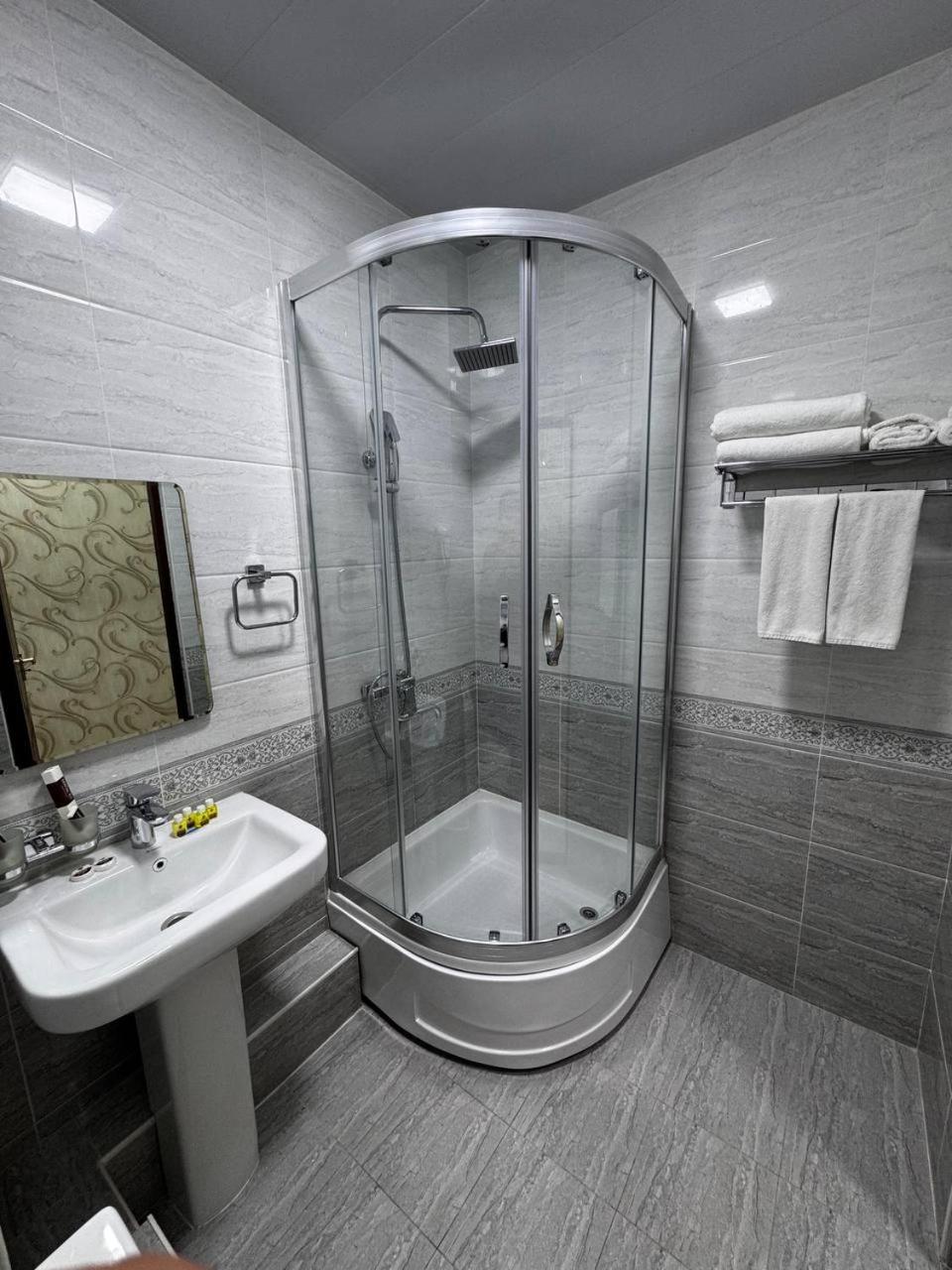 Ark Billur Halal Hotel Tachkent Extérieur photo